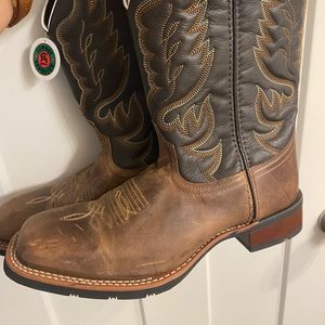 NWT Laredo Cowboy Boots